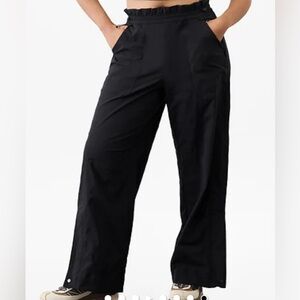 Athleta Trekkie High Rise Parachute Pant #681039